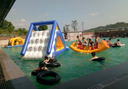 水上玩具